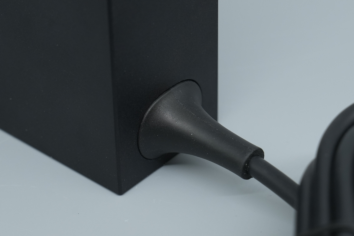 Teardown of the NVIDIA DGX Spark Original 240W USB-C Power Adapter-Chargerlab