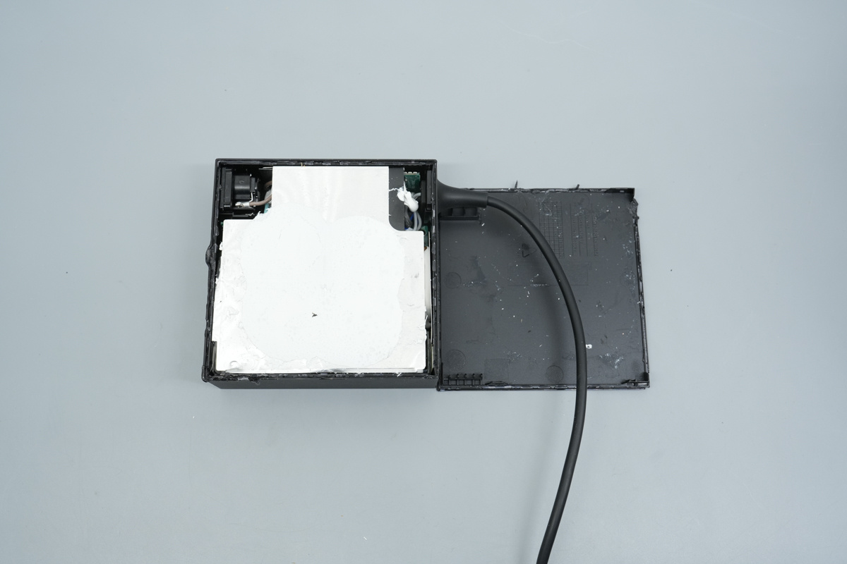 Teardown of the NVIDIA DGX Spark Original 240W USB-C Power Adapter-Chargerlab