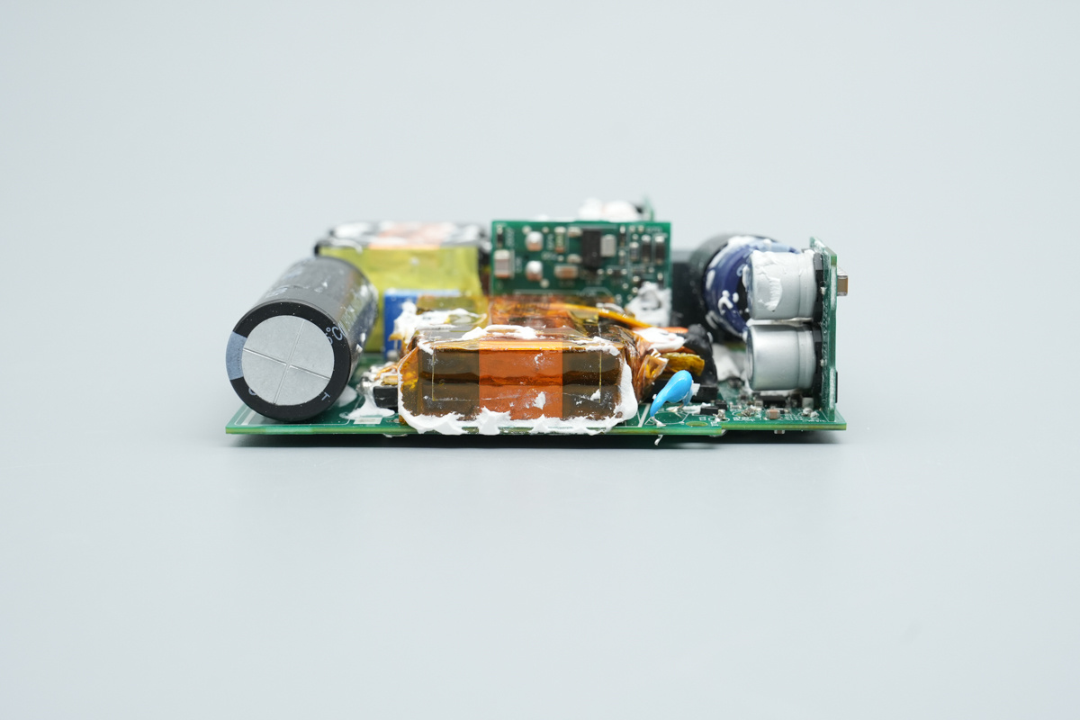 Teardown of the NVIDIA DGX Spark Original 240W USB-C Power Adapter-Chargerlab