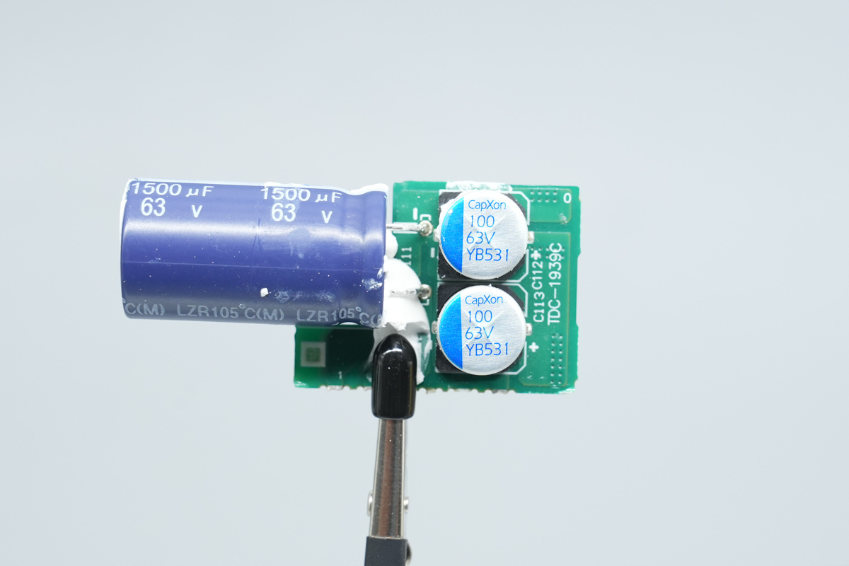 Teardown of the NVIDIA DGX Spark Original 240W USB-C Power Adapter-Chargerlab
