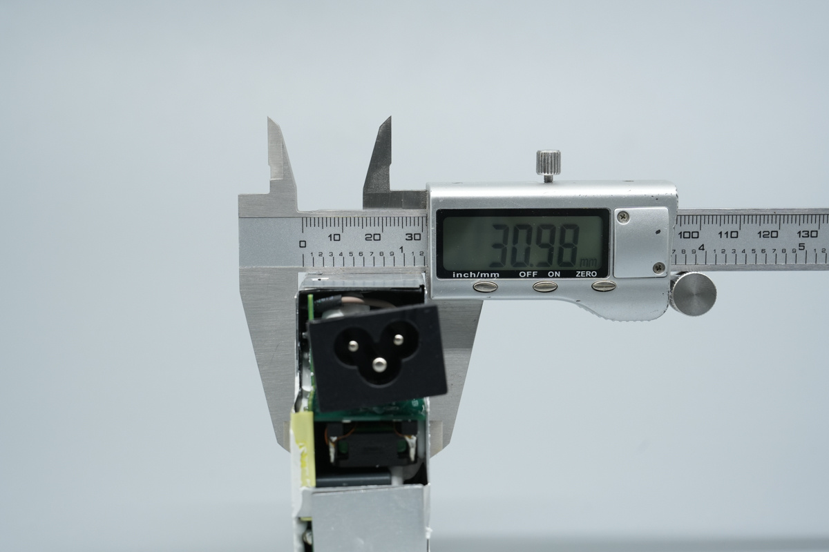 Teardown of the NVIDIA DGX Spark Original 240W USB-C Power Adapter-Chargerlab
