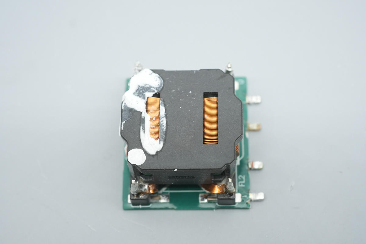 Teardown of the NVIDIA DGX Spark Original 240W USB-C Power Adapter-Chargerlab