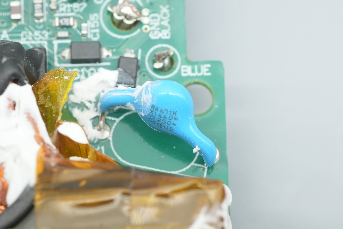Teardown of the NVIDIA DGX Spark Original 240W USB-C Power Adapter-Chargerlab