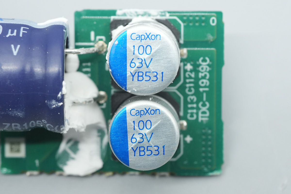 Teardown of the NVIDIA DGX Spark Original 240W USB-C Power Adapter-Chargerlab