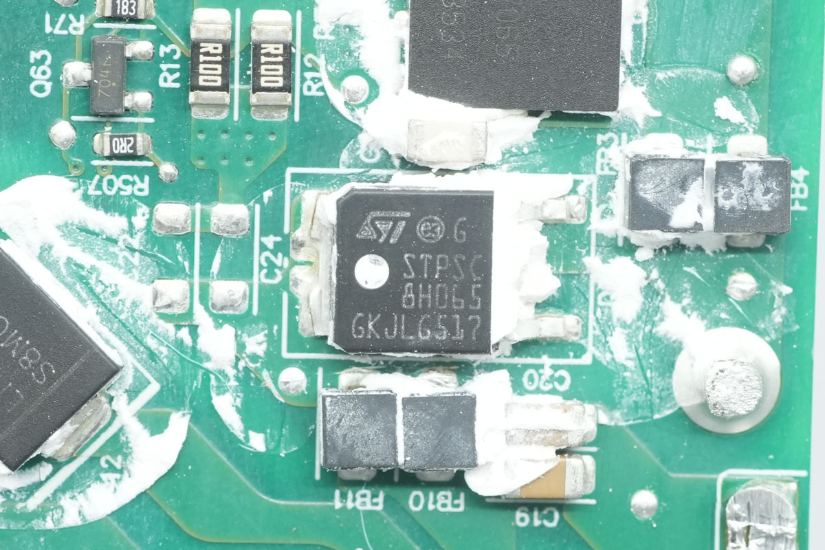 Teardown of the NVIDIA DGX Spark Original 240W USB-C Power Adapter-Chargerlab