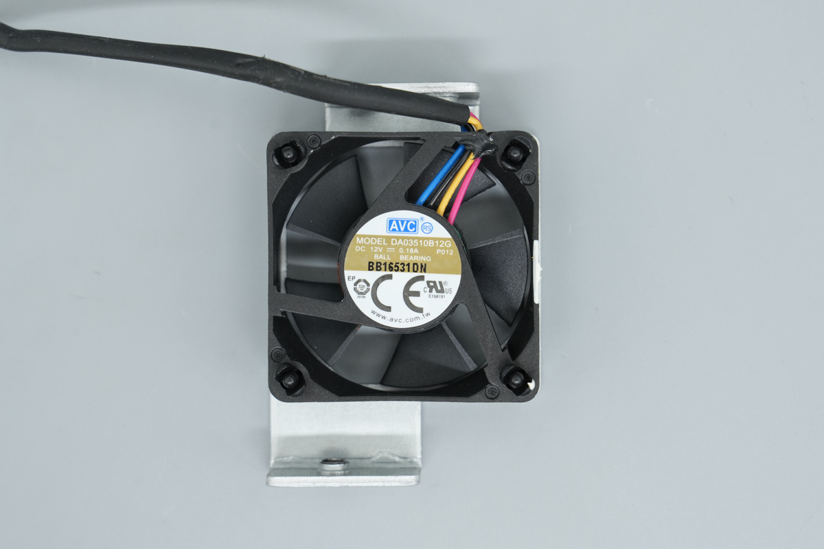 Teardown ofthe GE CSAC0250BZ 250W 80 PLUS Platinum Server Power Supply-Chargerlab