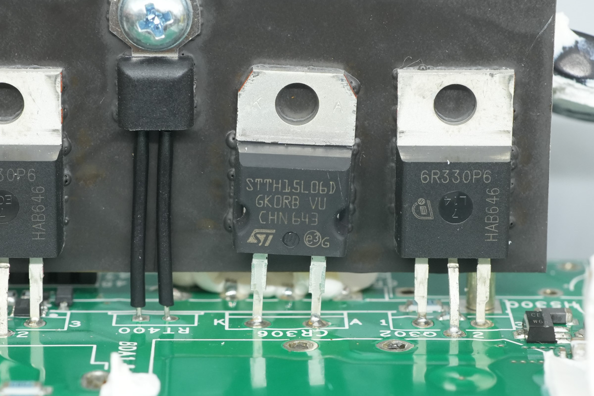 Teardown ofthe GE CSAC0250BZ 250W 80 PLUS Platinum Server Power Supply-Chargerlab