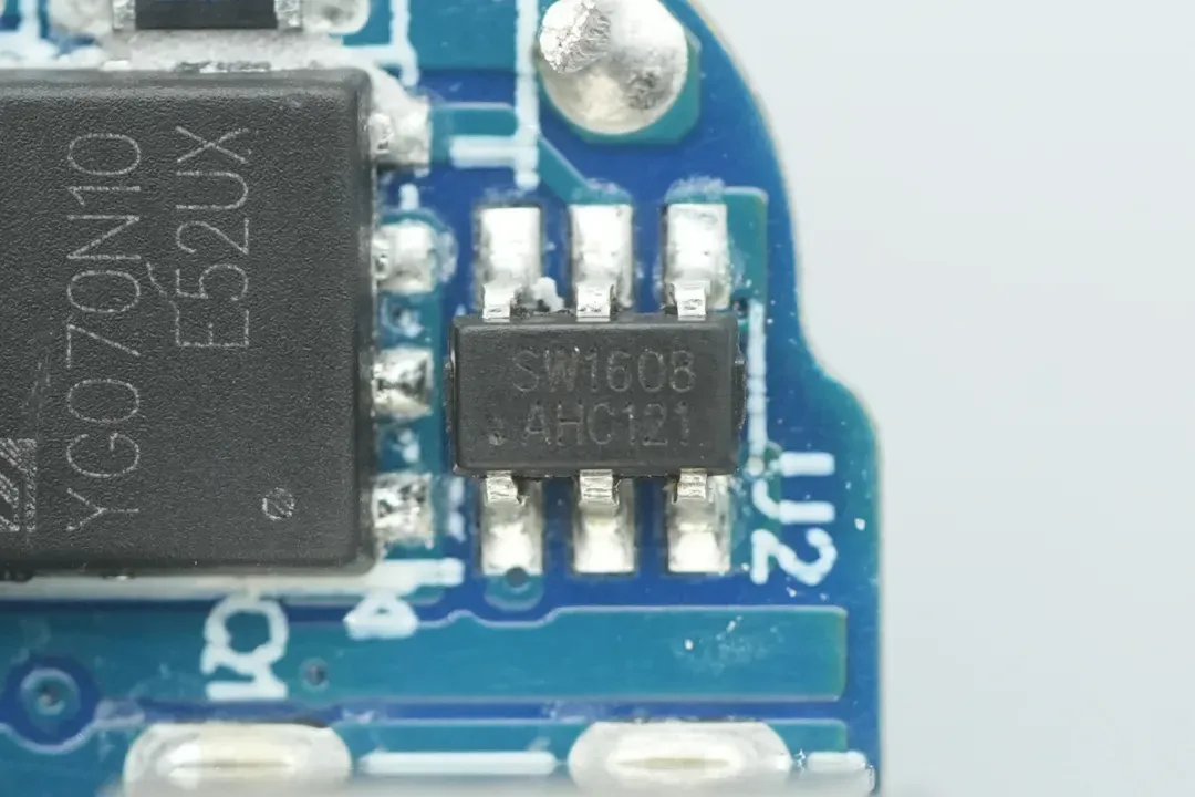 iSmartWare SW1608 | The Efficiency Powerhouse Behind Global Fast-Charging Leaders-Chargerlab