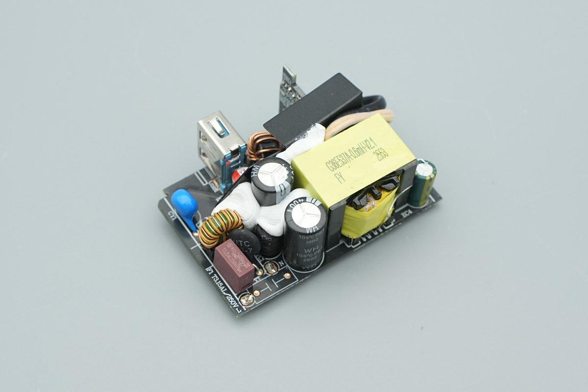 Teardown of the BULL UFCS Fast-Charging 86-Type Wall Panel-Chargerlab