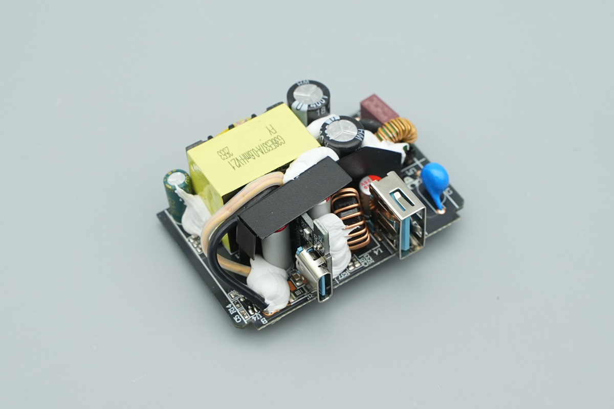 Teardown of the BULL UFCS Fast-Charging 86-Type Wall Panel-Chargerlab
