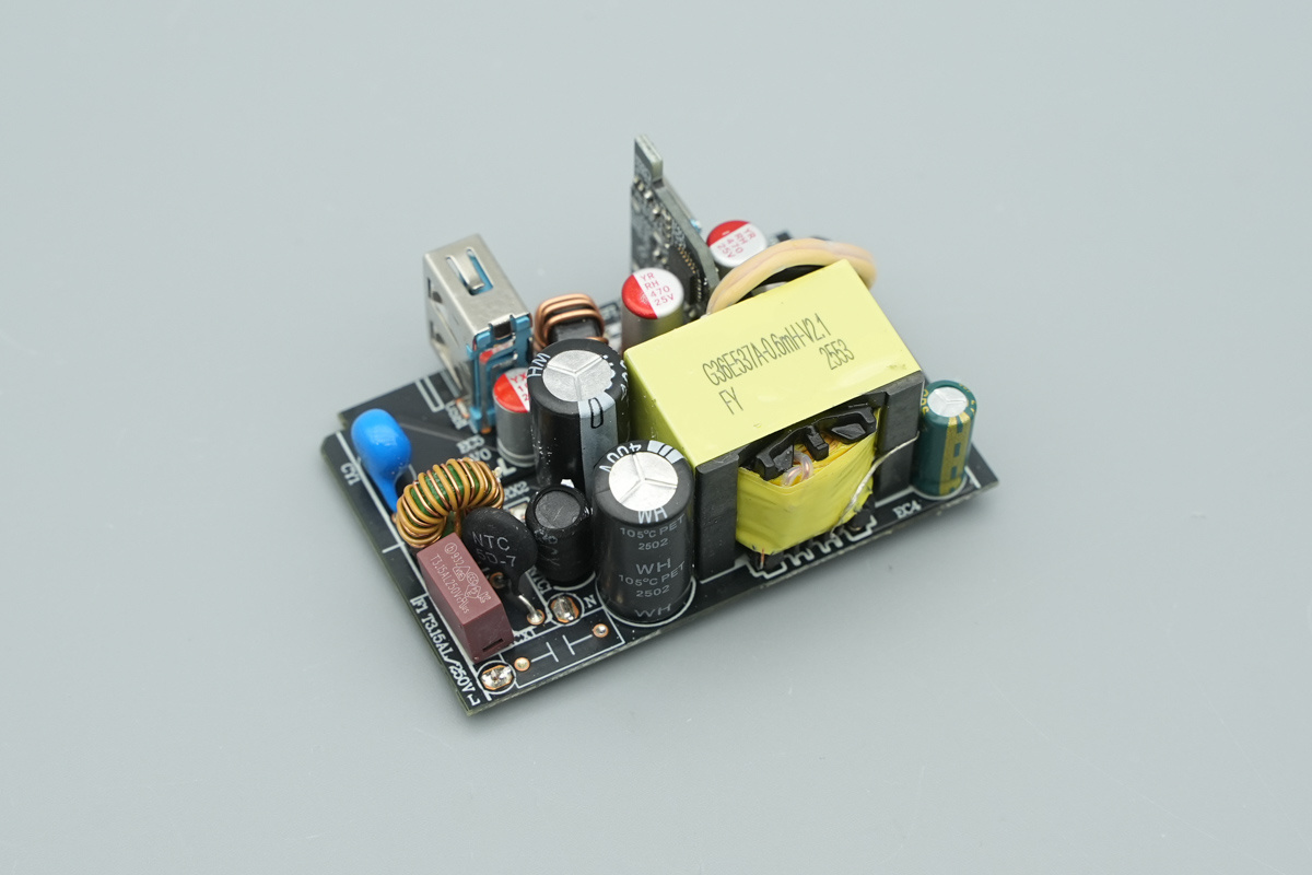 Teardown of the BULL UFCS Fast-Charging 86-Type Wall Panel-Chargerlab