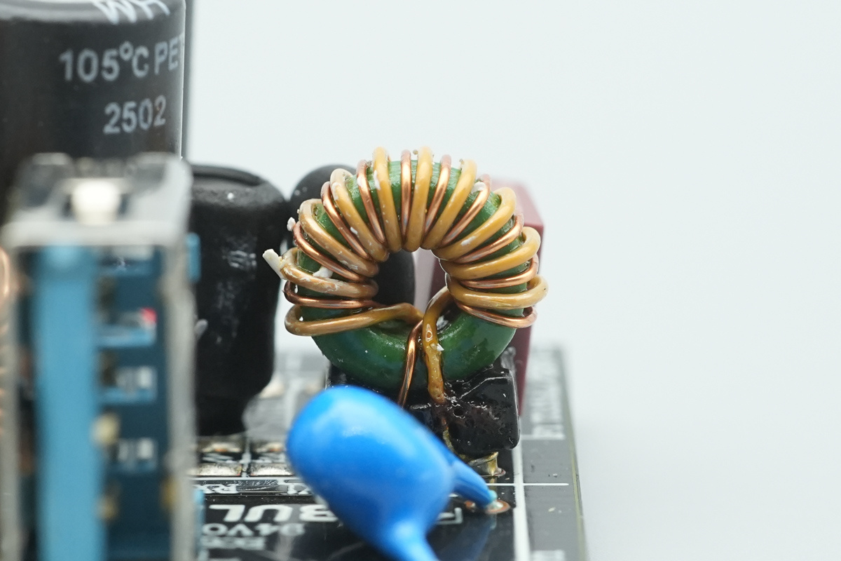Teardown of the BULL UFCS Fast-Charging 86-Type Wall Panel-Chargerlab