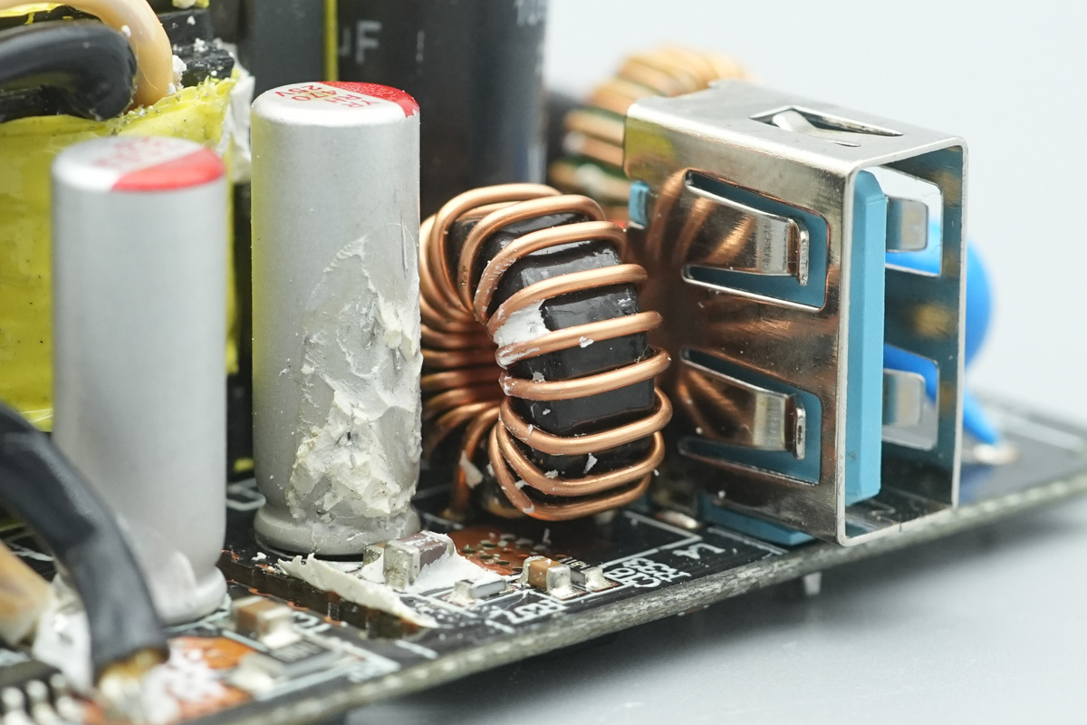 Teardown of the BULL UFCS Fast-Charging 86-Type Wall Panel-Chargerlab