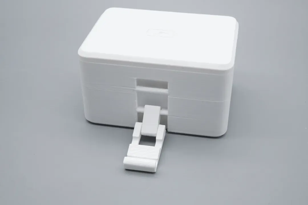 AA Meets Coin Cells | Hands-On with a Multifunctional 3D Printed Battery Case-Chargerlab
