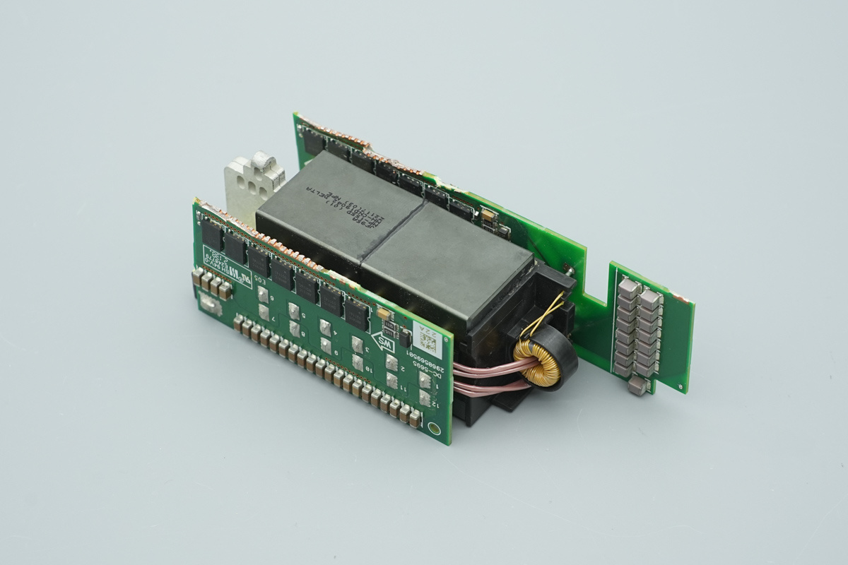 Teardown of the Delta 3000W SiC Server PSU (DPS-3000AB-22A)-Chargerlab