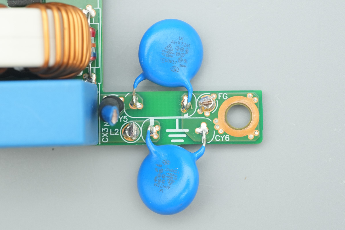 Teardown of the Delta 3000W SiC Server PSU (DPS-3000AB-22A)-Chargerlab