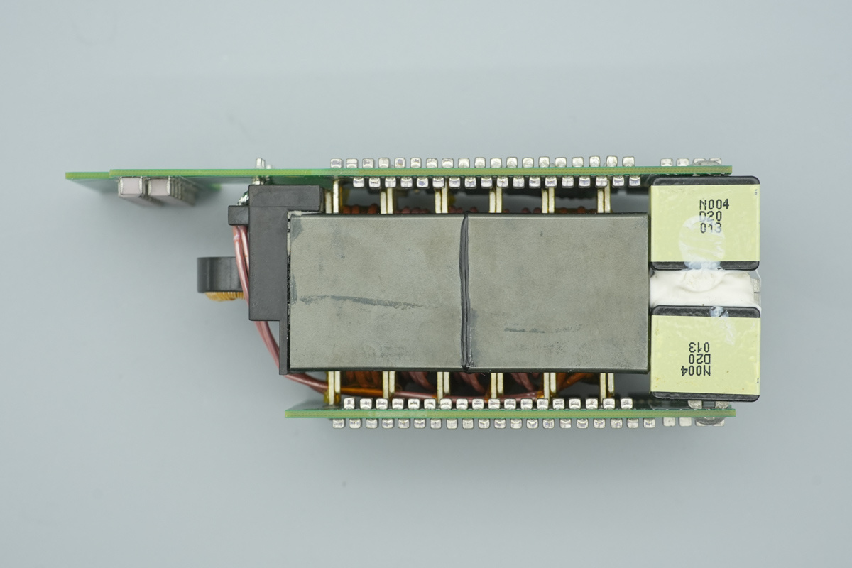 Teardown of the Delta 3000W SiC Server PSU (DPS-3000AB-22A)-Chargerlab