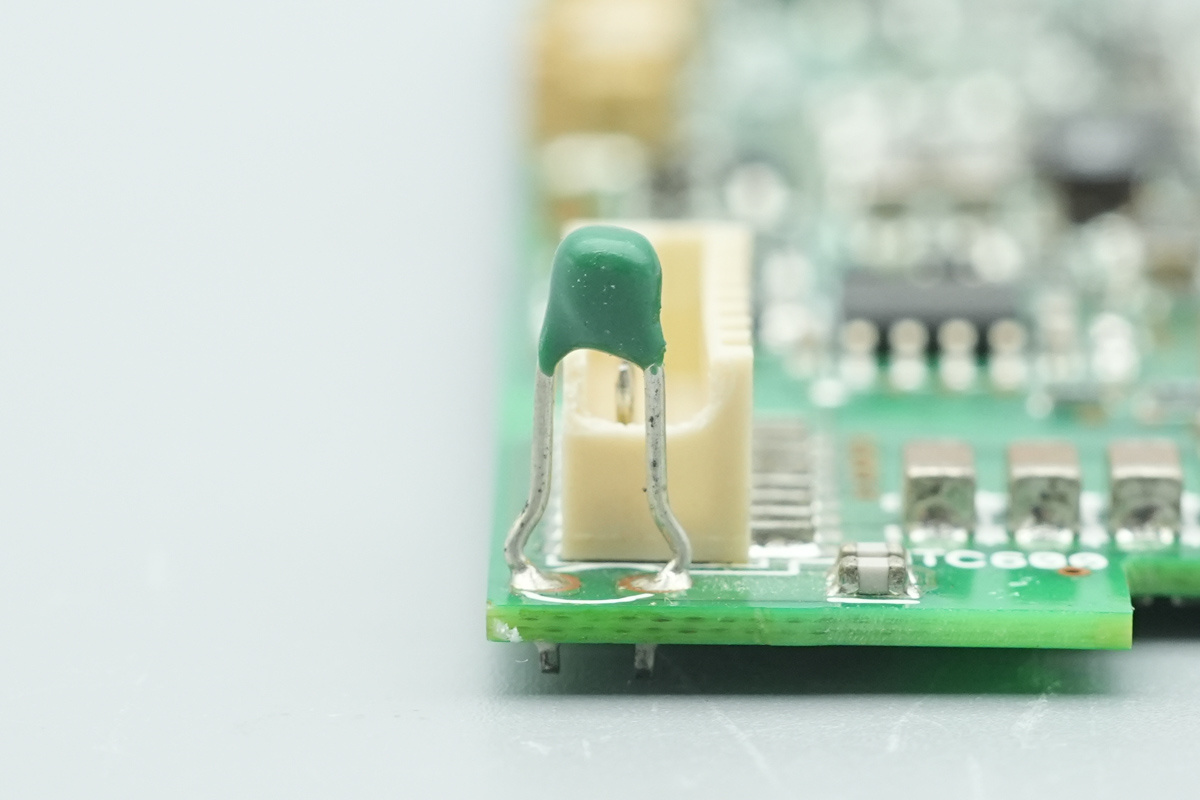 Teardown of the Delta 3000W SiC Server PSU (DPS-3000AB-22A)-Chargerlab