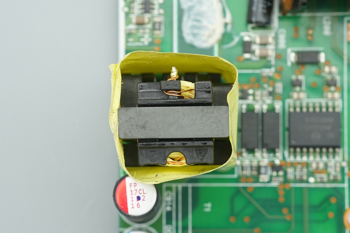 Teardown of the Delta 3000W SiC Server PSU (DPS-3000AB-22A)-Chargerlab