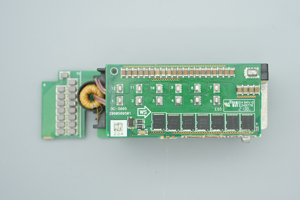Teardown of the Delta 3000W SiC Server PSU (DPS-3000AB-22A)-Chargerlab