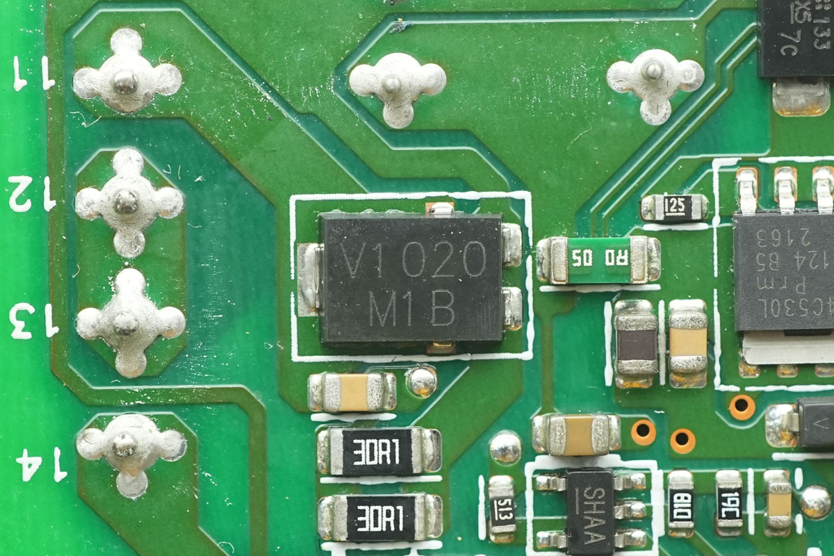 Teardown of the Delta 3000W SiC Server PSU (DPS-3000AB-22A)-Chargerlab