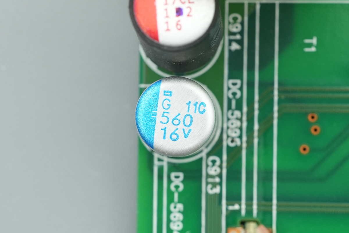 Teardown of the Delta 3000W SiC Server PSU (DPS-3000AB-22A)-Chargerlab