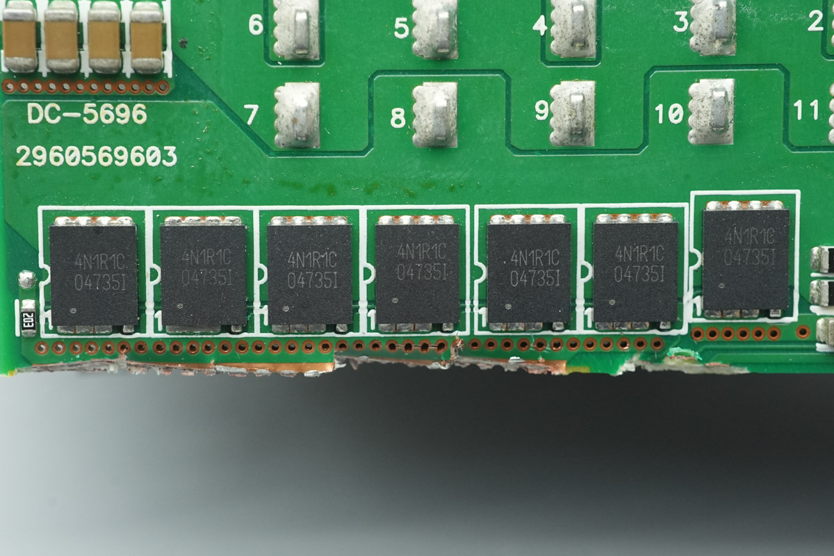 Teardown of the Delta 3000W SiC Server PSU (DPS-3000AB-22A)-Chargerlab