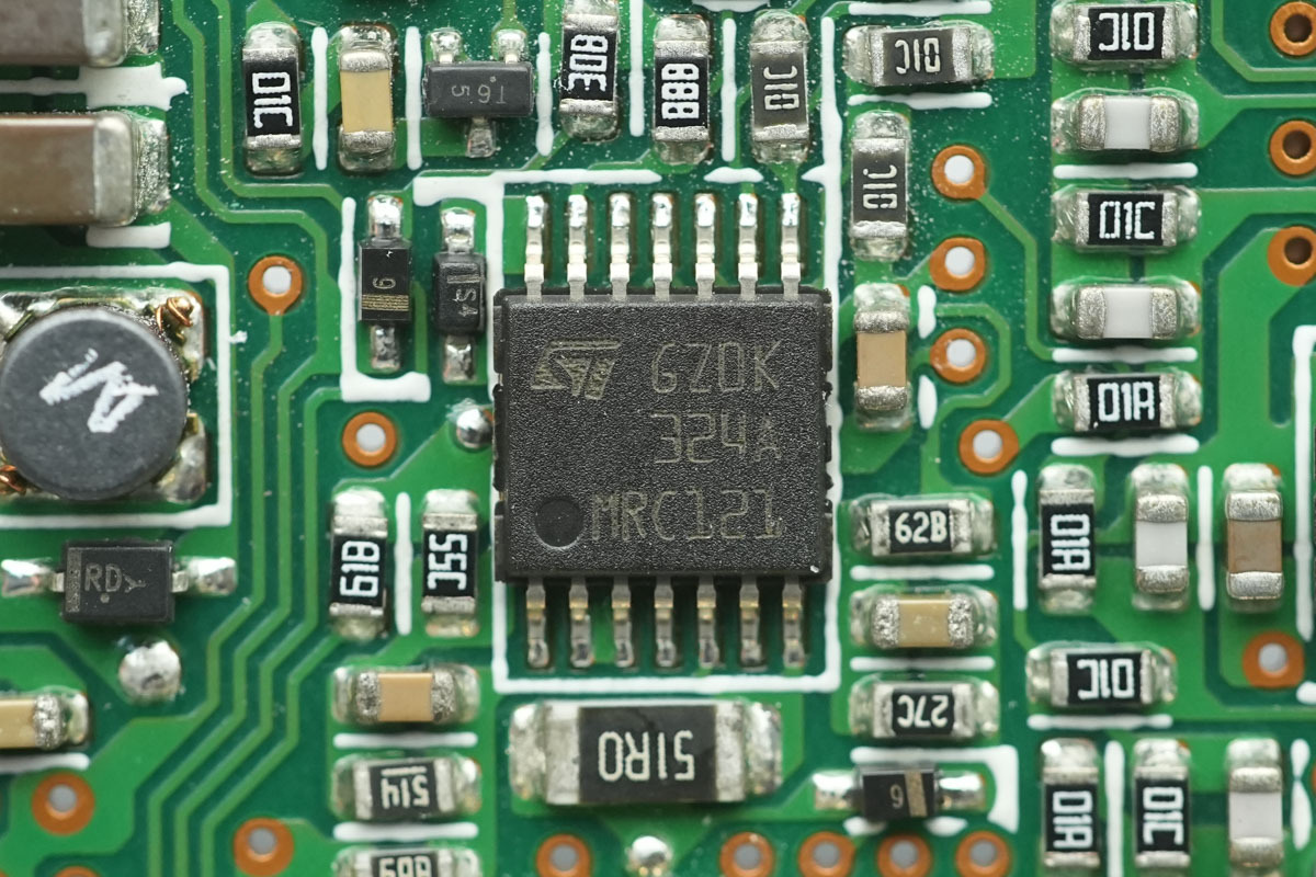 Teardown of the Delta 3000W SiC Server PSU (DPS-3000AB-22A)-Chargerlab