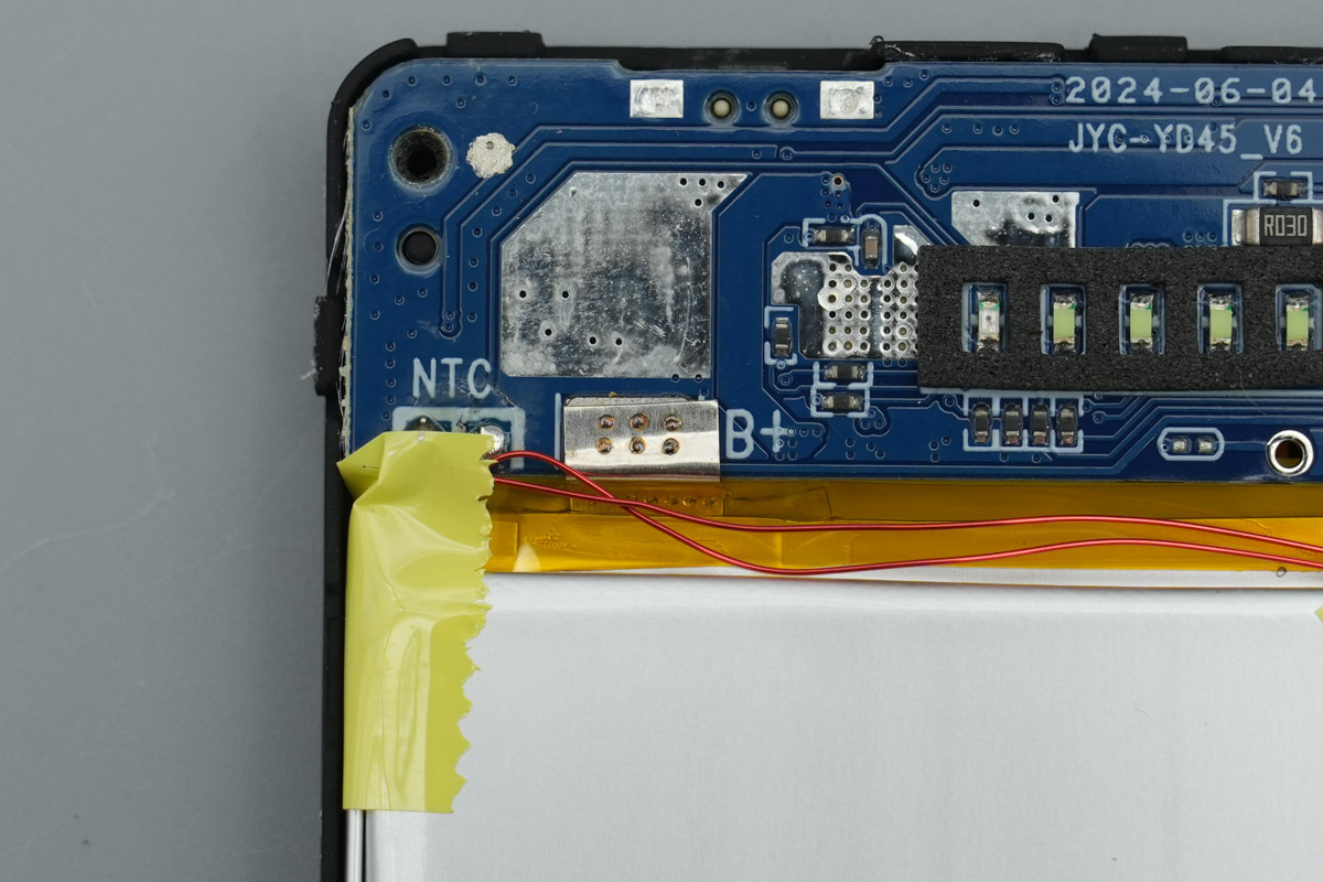Teardown of the haha TRAVEL Ultra Slim Magnetic Wireless Powerbank 5000mAh-Chargerlab