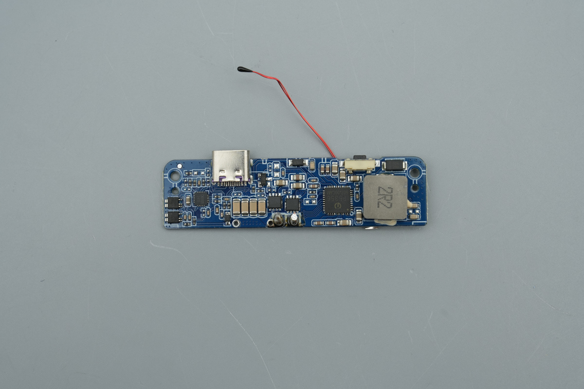 Teardown of the haha TRAVEL Ultra Slim Magnetic Wireless Powerbank 5000mAh-Chargerlab