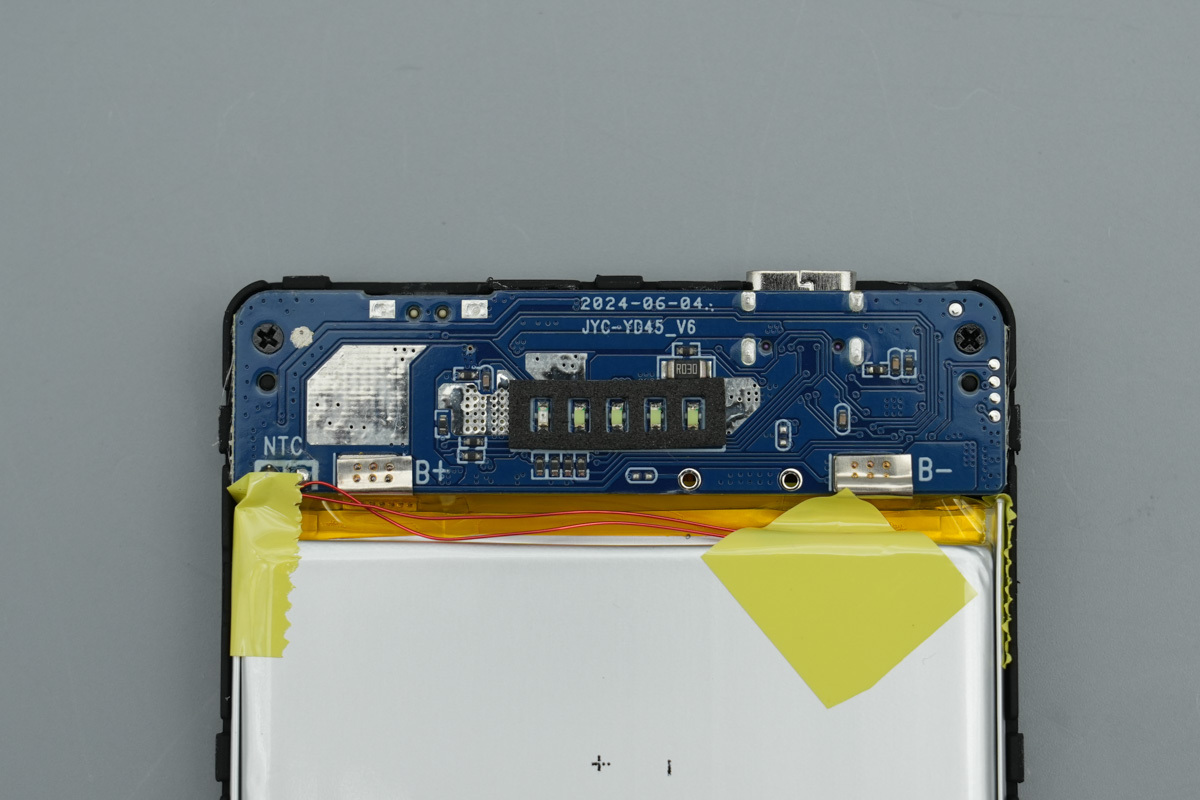 Teardown of the haha TRAVEL Ultra Slim Magnetic Wireless Powerbank 5000mAh-Chargerlab