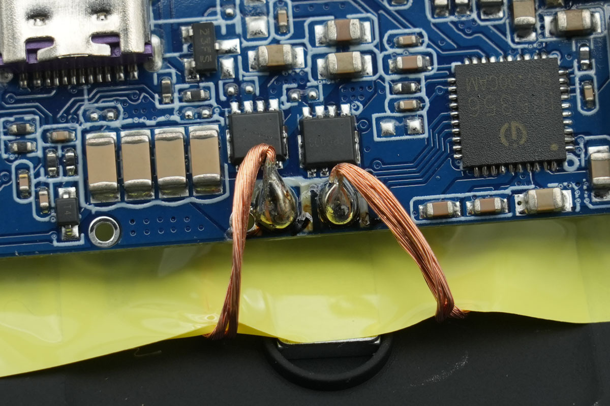 Teardown of the haha TRAVEL Ultra Slim Magnetic Wireless Powerbank 5000mAh-Chargerlab