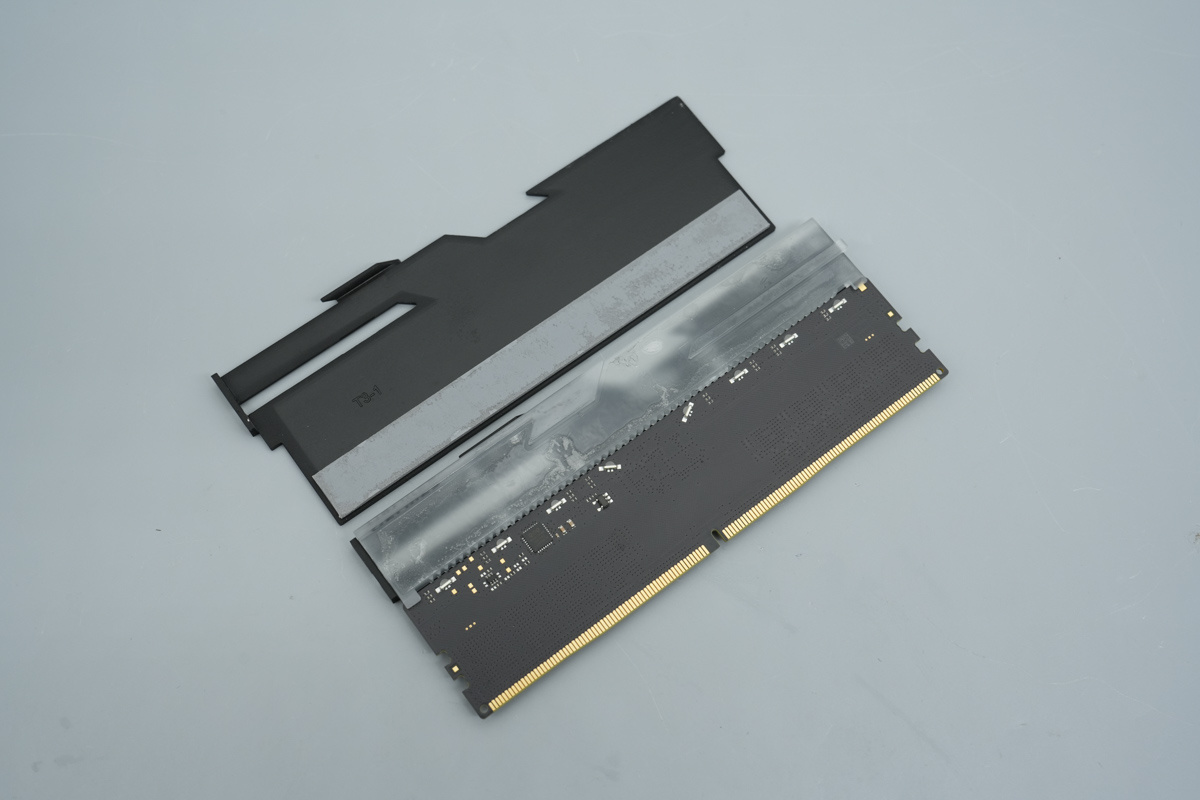 Teardown of the Acer Predator Hermes DDR5 6000 C28 16GB×2 Memory Kit-Chargerlab