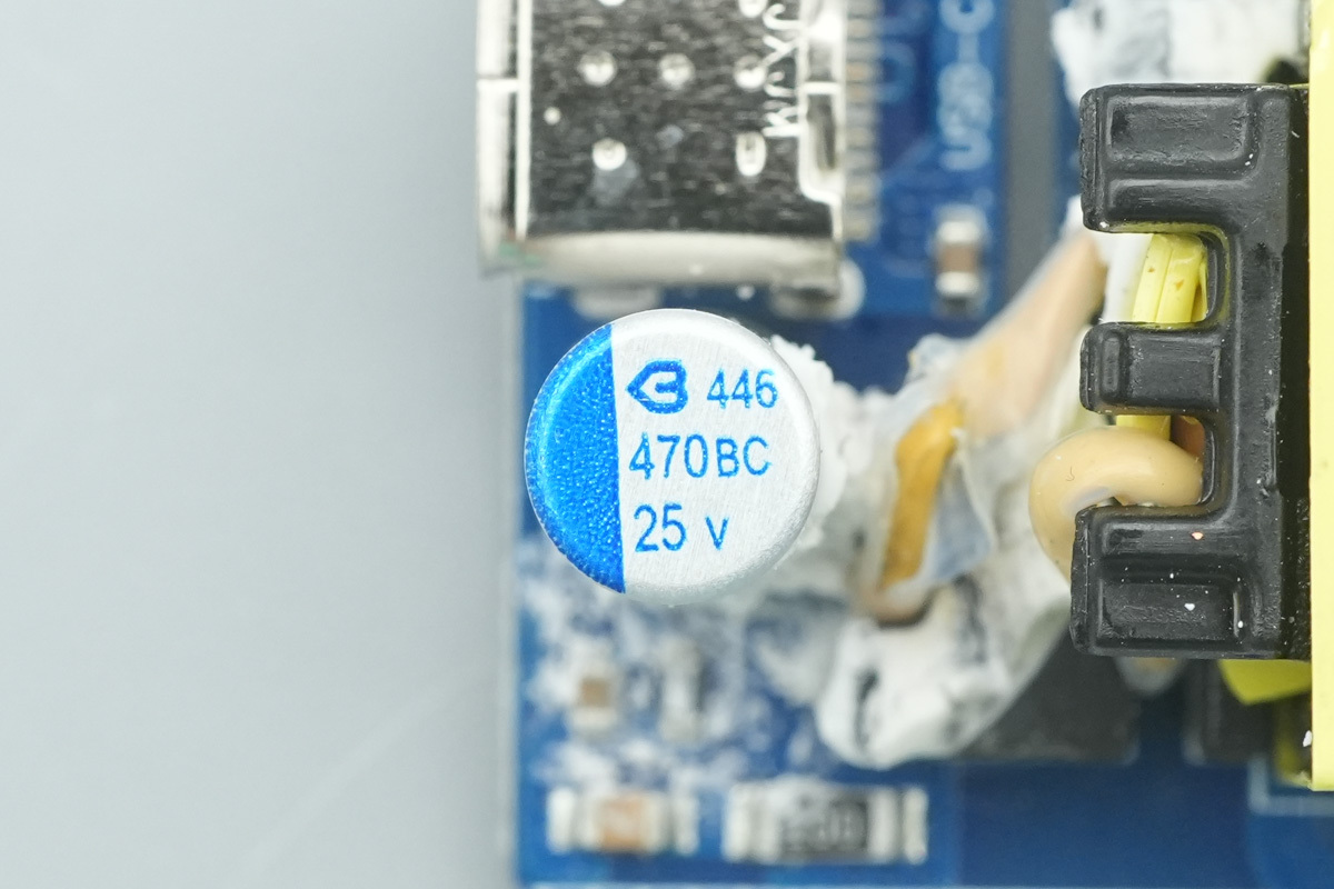 Teardown of the UGREEN 30W USB-C GaN Fast Charger-Chargerlab