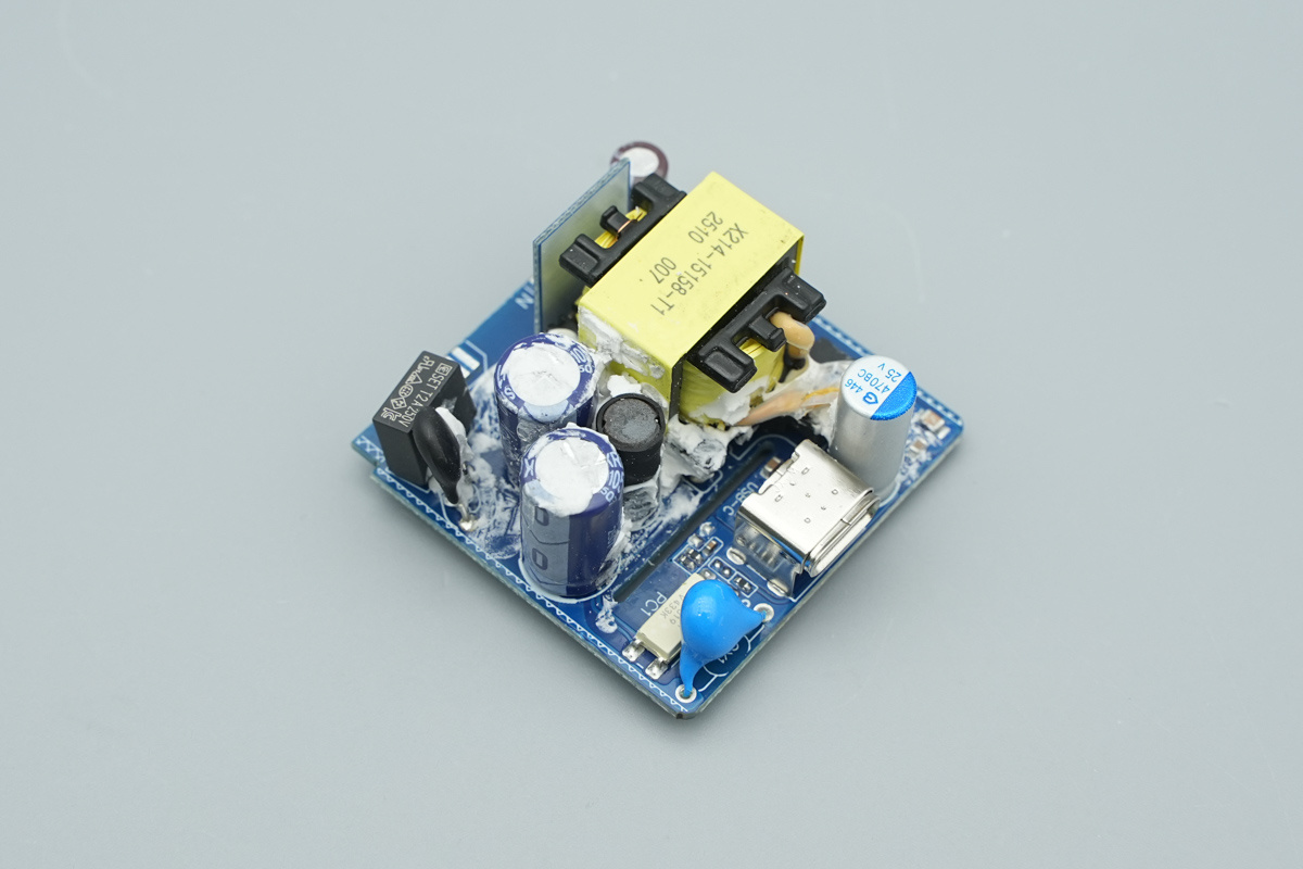 Teardown of the UGREEN 30W USB-C GaN Fast Charger-Chargerlab