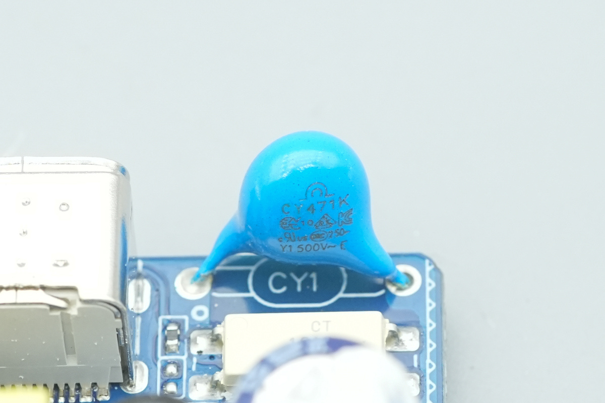 Teardown of the UGREEN 30W USB-C GaN Fast Charger-Chargerlab