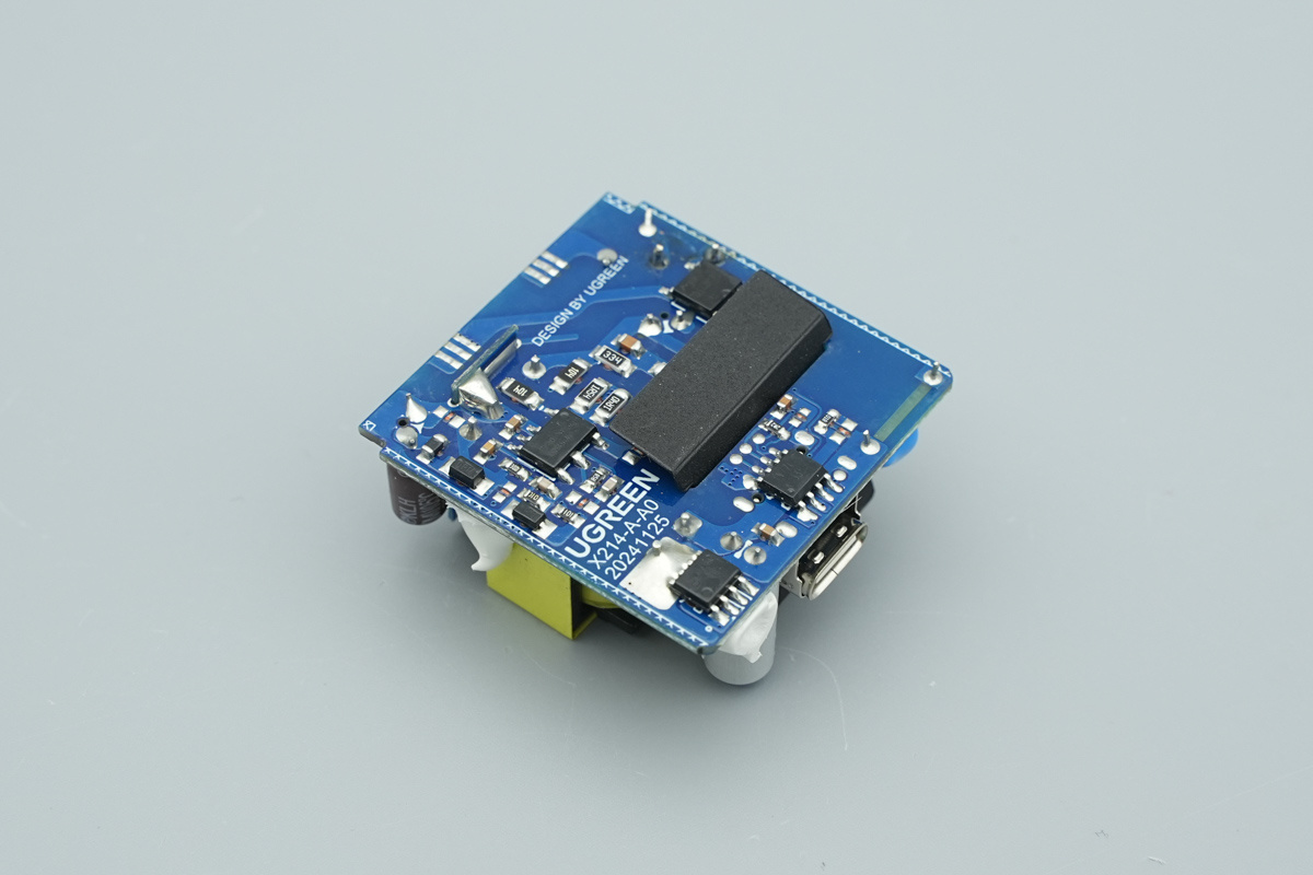 Teardown of the UGREEN 30W USB-C GaN Fast Charger-Chargerlab