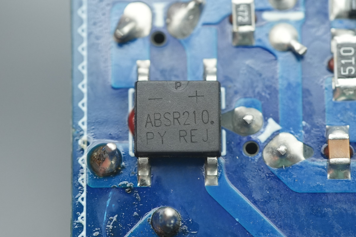 Teardown of the UGREEN 30W USB-C GaN Fast Charger-Chargerlab