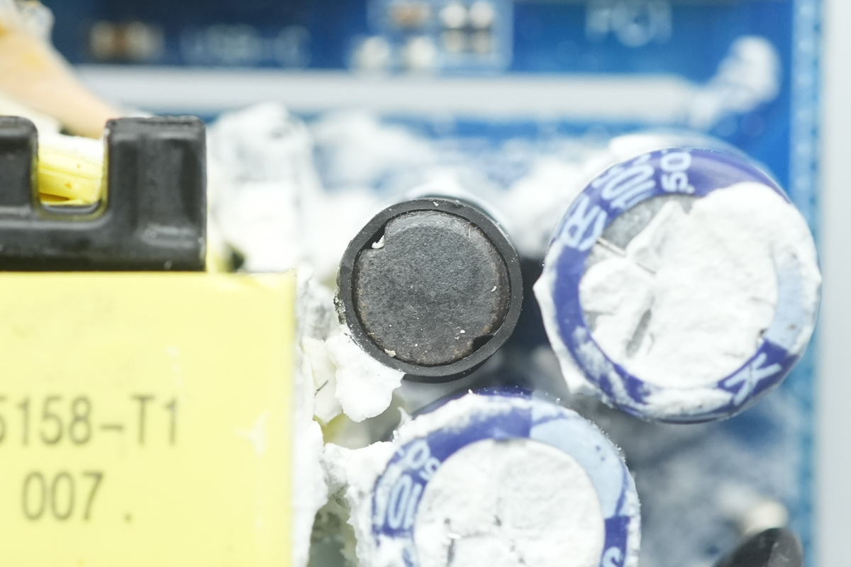 Teardown of the UGREEN 30W USB-C GaN Fast Charger-Chargerlab
