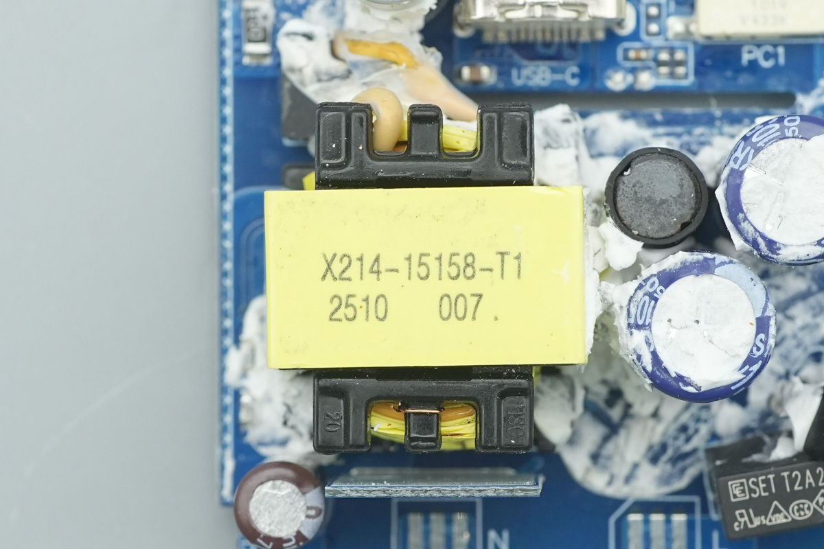 Teardown of the UGREEN 30W USB-C GaN Fast Charger-Chargerlab