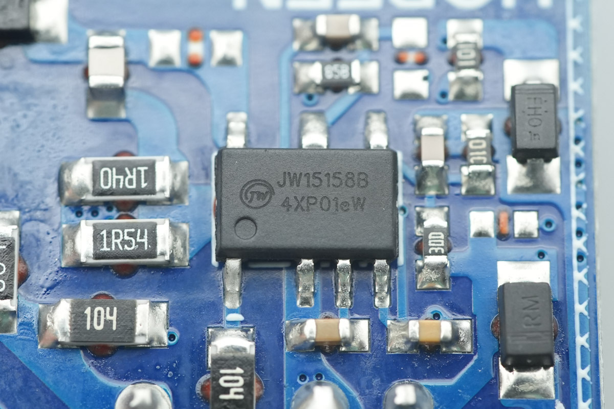 Teardown of the UGREEN 30W USB-C GaN Fast Charger-Chargerlab