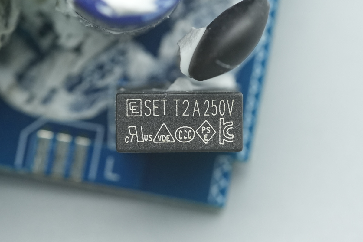 Teardown of the UGREEN 30W USB-C GaN Fast Charger-Chargerlab