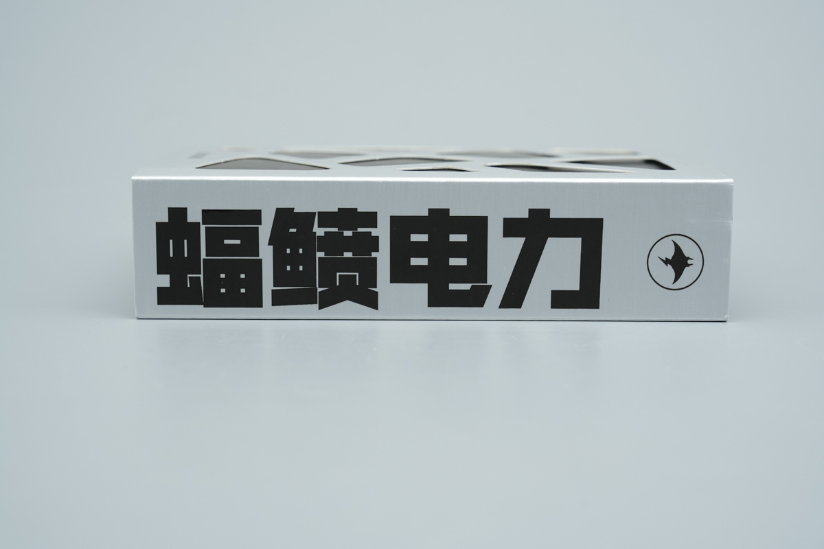 Teardown of the BLACKTIME Manta Power Magnetic Wireless Power Bank 5000mAh-Chargerlab