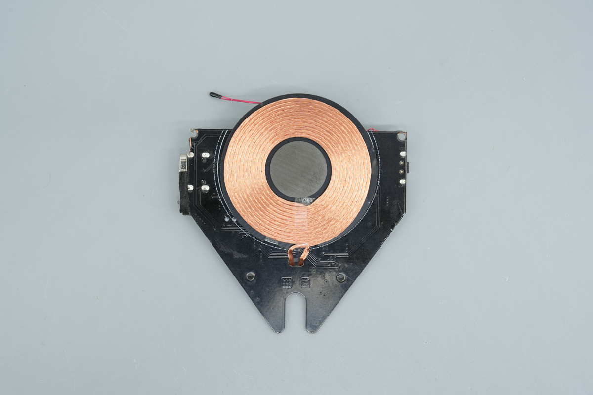 Teardown of the BLACKTIME Manta Power Magnetic Wireless Power Bank 5000mAh-Chargerlab