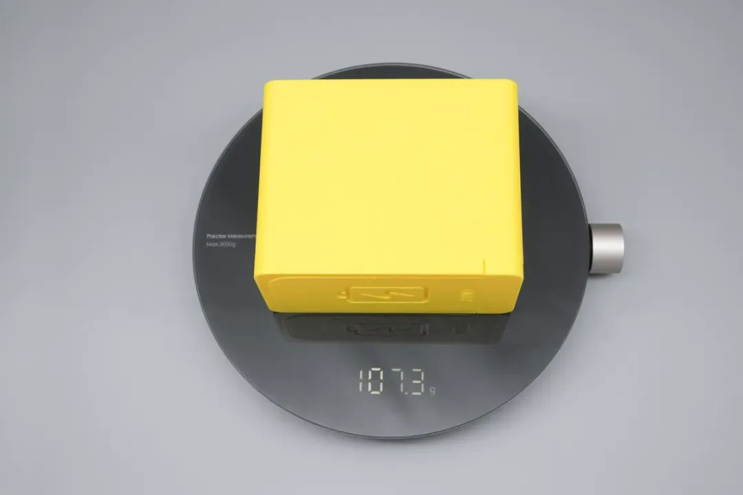8-Bay Isolated Short-Circuit Protection, Hands-On with the Dedicated 21700 Battery Storage Box-Chargerlab