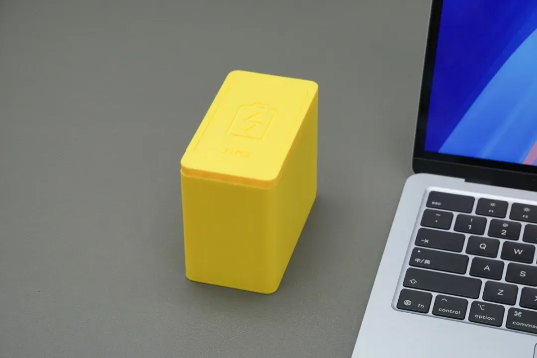 8-Bay Isolated Short-Circuit Protection, Hands-On with the Dedicated 21700 Battery Storage Box-Chargerlab
