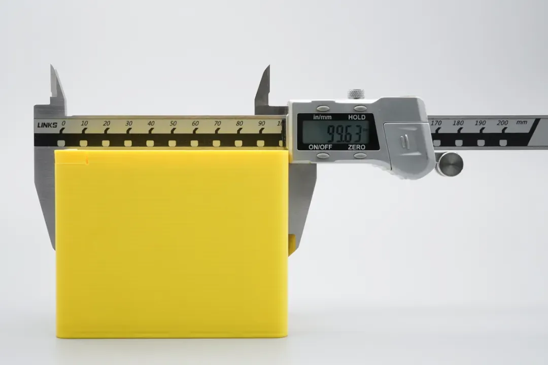 8-Bay Isolated Short-Circuit Protection, Hands-On with the Dedicated 21700 Battery Storage Box-Chargerlab