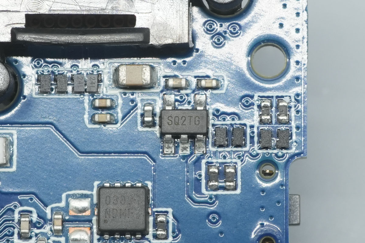 Teardown of the Xiaomi Built-in Cable Power Bank 20000mAh 22.5W 2026-Chargerlab